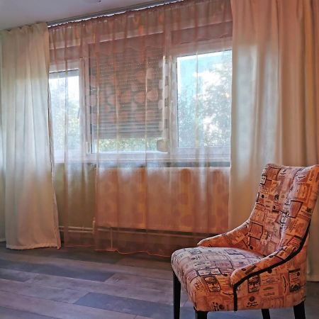 Chic Apartment Брэила Экстерьер фото