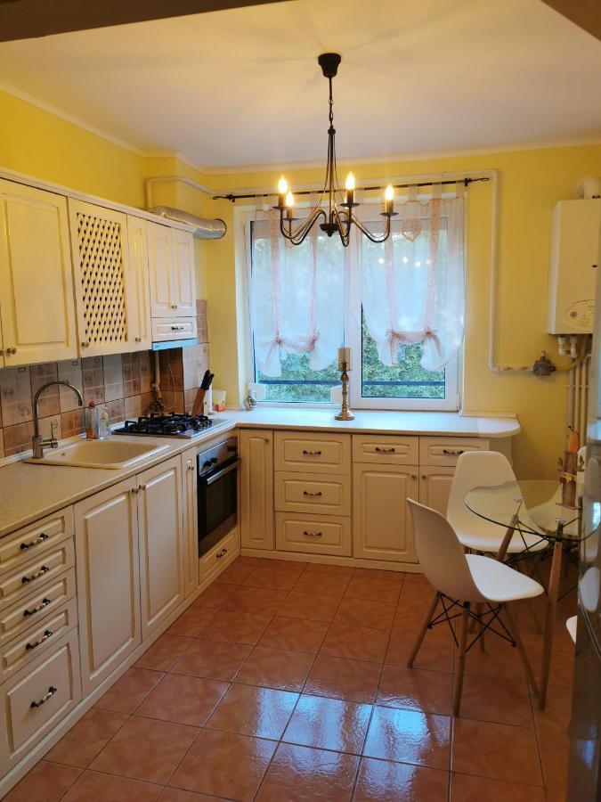 Chic Apartment Брэила Экстерьер фото