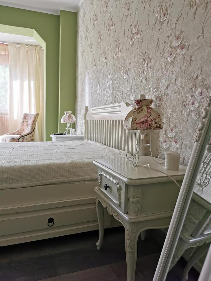 Chic Apartment Брэила Экстерьер фото