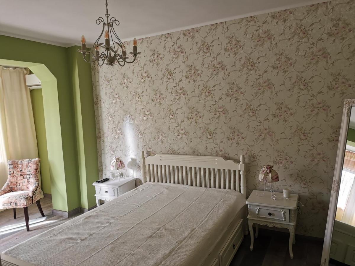 Chic Apartment Брэила Экстерьер фото