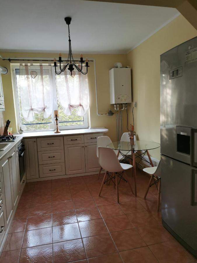 Chic Apartment Брэила Экстерьер фото