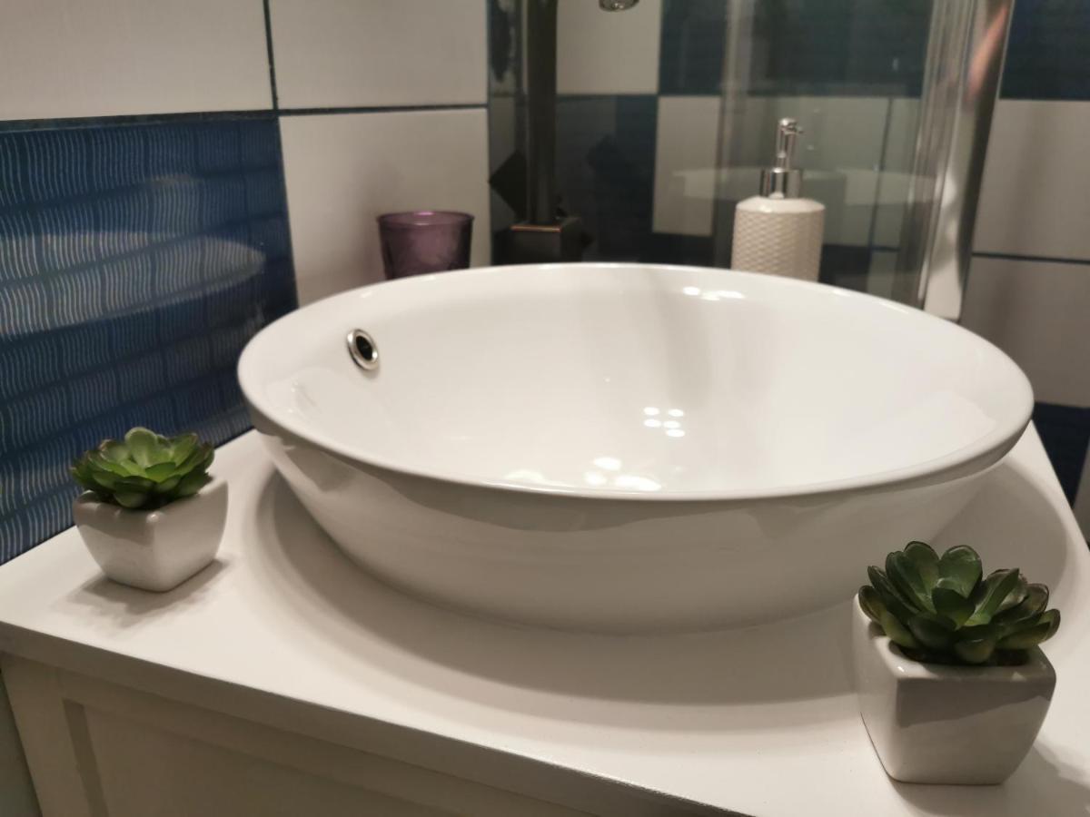 Chic Apartment Брэила Экстерьер фото