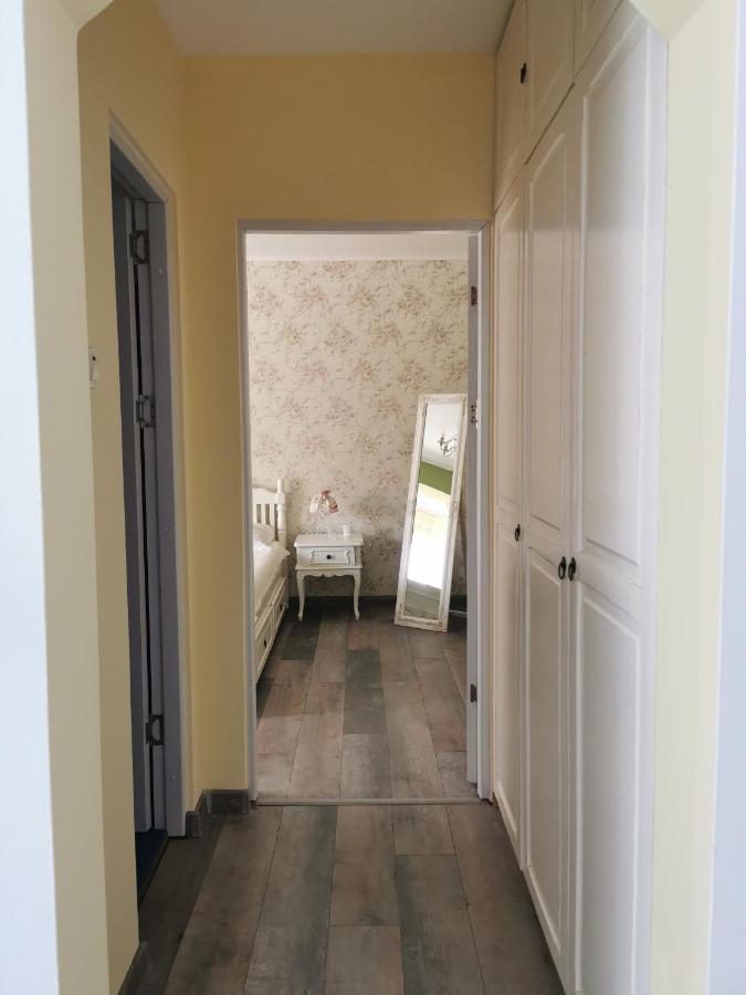 Chic Apartment Брэила Экстерьер фото
