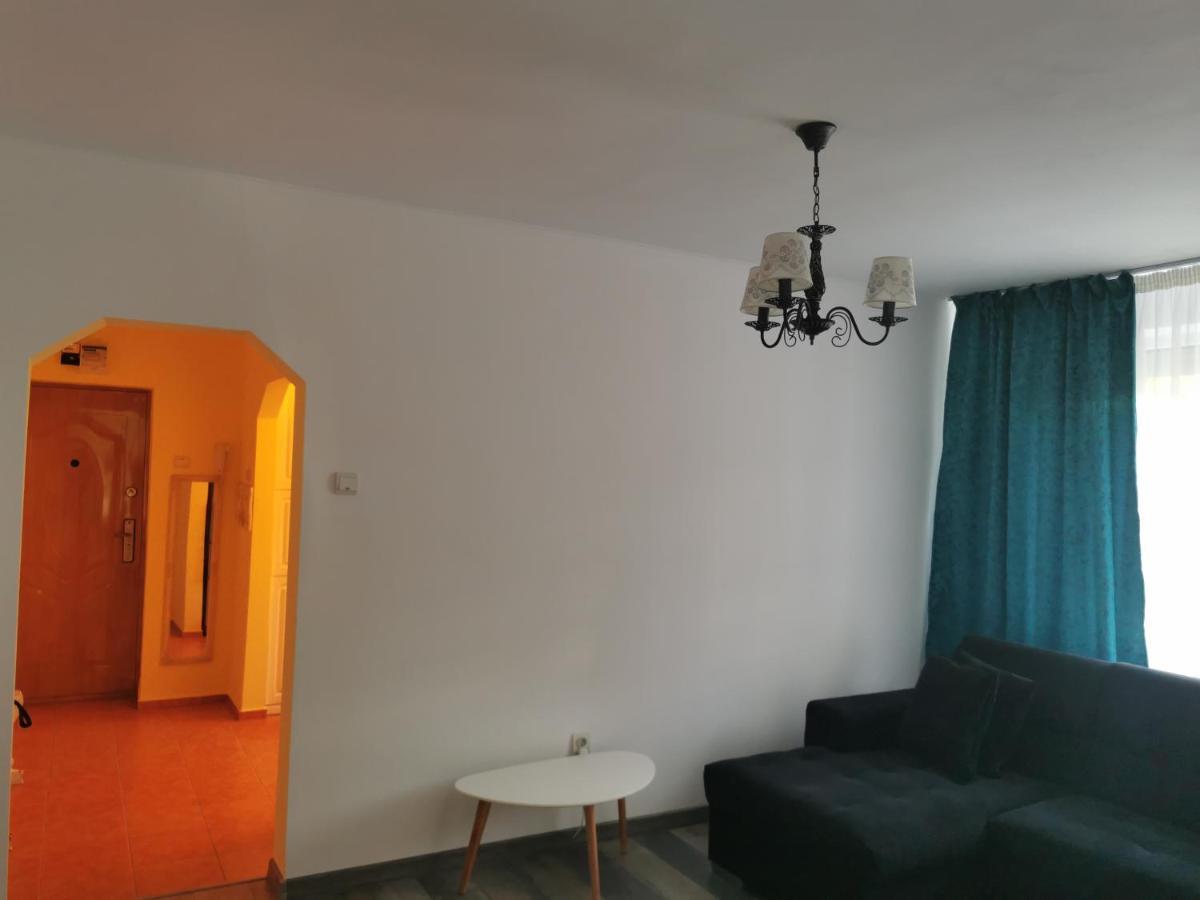 Chic Apartment Брэила Экстерьер фото